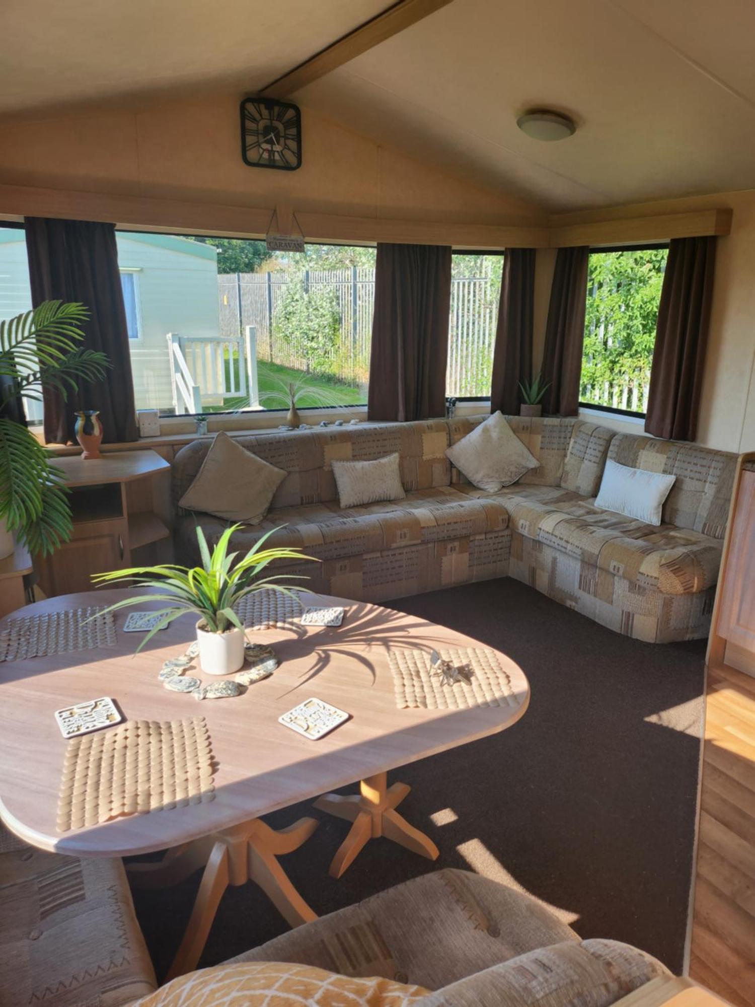 Promenade 3Mins Fantasy Island On The Beach Min 3 Nights 6 Berth 잉골드멜스 외부 사진